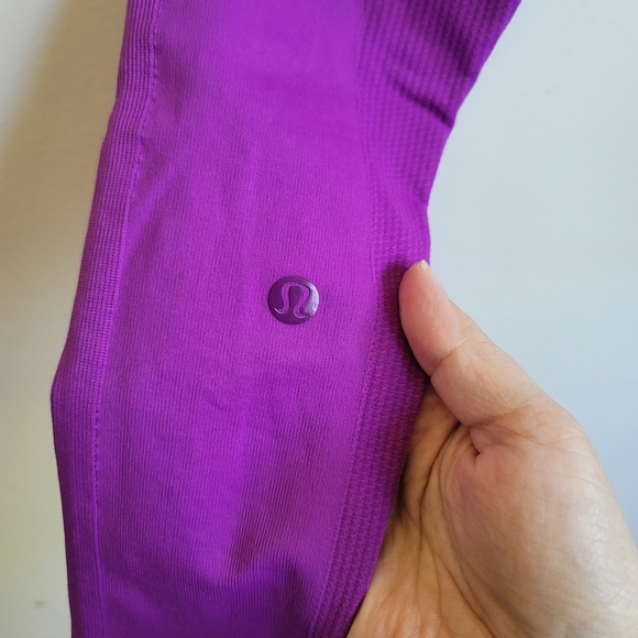 Lululemon, Zone In Tight, Tender Violet, Size 4 - Picture 6 of 9